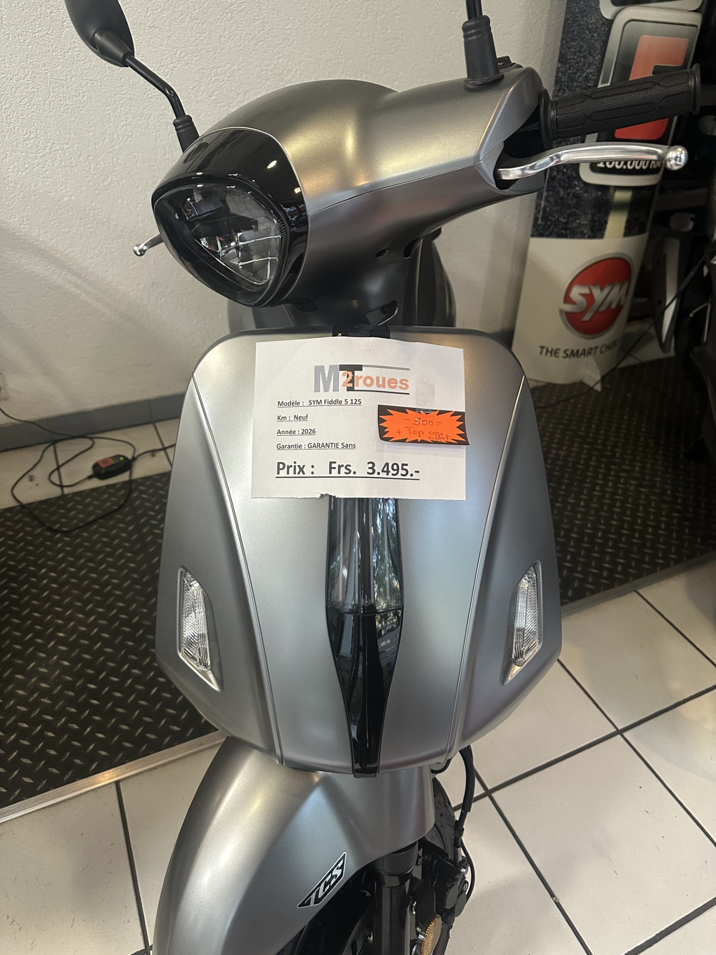 Action -300.-frs+top case offert